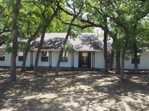 1416 Country Club Rd, Argyle TX  76226-2901 exterior