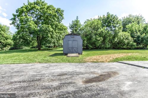 440 Wertz Run Rd, Carlisle PA 17013-8100 exterior