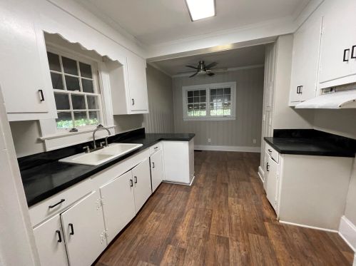 209 Heller St, Kingstree SC  29556-2902 exterior