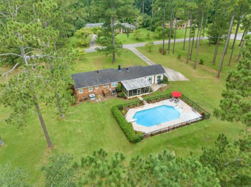 710 Wildwood Dr, Albany, GA 31721-9014