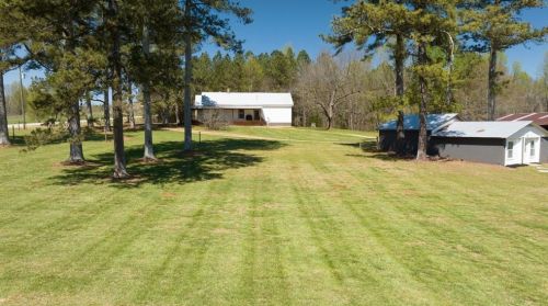 2445 Lyle Field Rd, Jefferson GA  30549-1943 exterior