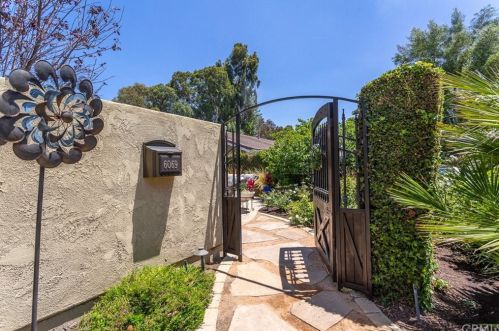 6069 Prado St, Anaheim, CA 92807-3938