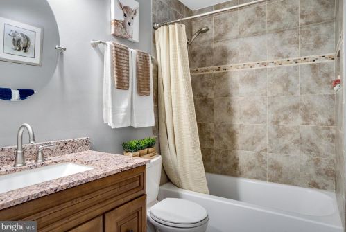 340 Revenoor Rd, Harpers Ferry WV exterior