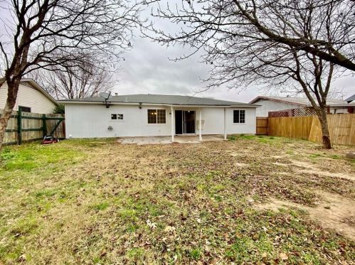 2311 Dovehill Dr, Austin TX  78744-4313 exterior