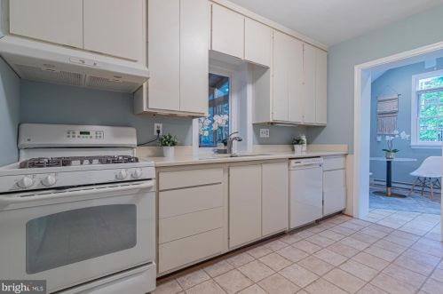 303 Melbourne Ave, Silver Spring MD 20901-2818 exterior