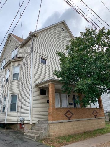 39 Grand St, Middletown CT  06457-2735 exterior