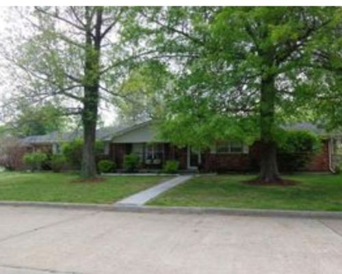 1505 Skyline Ct, Miami, OK 74354-3842