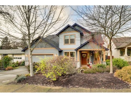 409 Adams Ave, Silverton OR  97381-2305 exterior