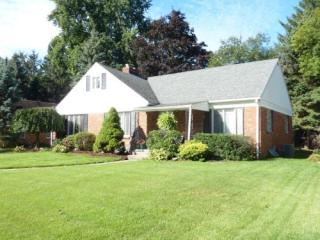 3309 Cheltenham Rd, Toledo, OH 43606-1821