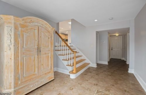 6 Hoover Ave, Town Center, NJ 07052-2319