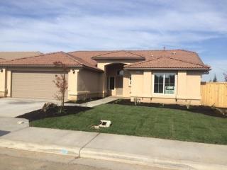 3533 Seaside Dr, Madera, CA 93637-6710