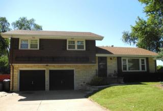 10613 Valley St, Omaha, NE 68124-2463