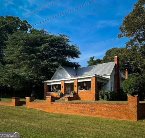 449 Railroad Ave, Flovilla, GA 30216-2105