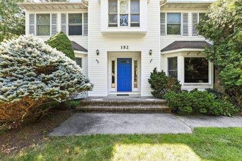 152 Deer Path Ln, East Freehold NJ  07728-8587 exterior