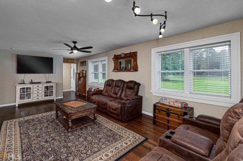 5149 Highway 155, Stockbridge GA  30281-1801 exterior