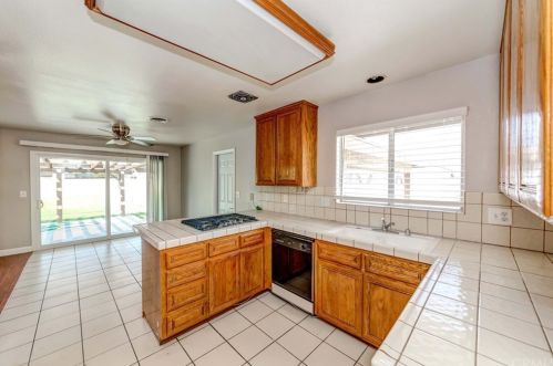 3119 Glen Holly Dr, Anaheim CA  92804-3814 exterior