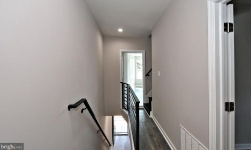 328 61 St, Philadelphia PA 19142-3402 exterior