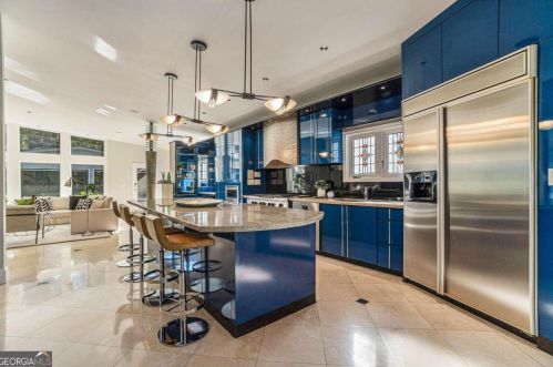 887 Berkshire Rd, Atlanta GA  30324-4929 exterior