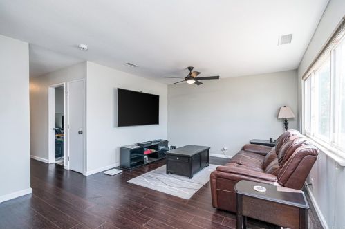 350 Calle Vallecito, Oceanside, CA 92057-5630