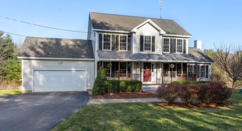 58 Ridge Rd, Nashua, NH 03062-1730