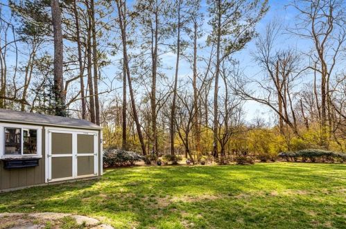935 Landmark Dr, Atlanta GA  30342-2405 exterior