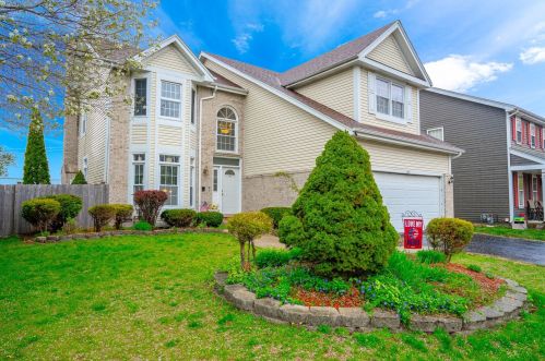 4419 Riverside Dr, Plainfield, IL 60586-8530