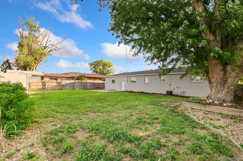 1816 Dilmont Ave, Greeley CO  80631-6207 exterior