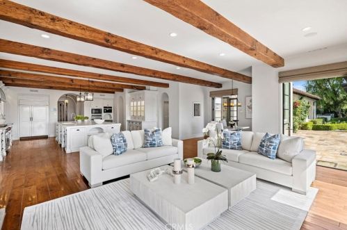 22 Black Falcon, Irvine CA  92603-0420 exterior