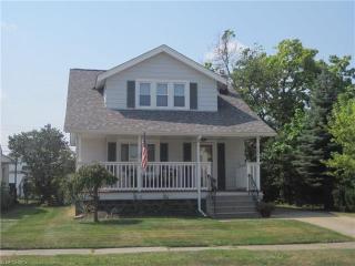 7809 Wooster Pkwy, Cleveland OH  44116 exterior