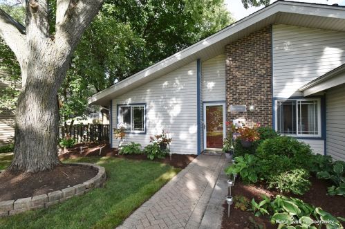5735 Bradley Ct, Hanover Park, IL 60133-5206