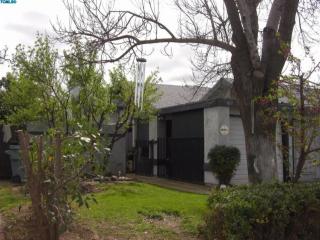 817 Harold Ave, Visalia, CA 93291-2966
