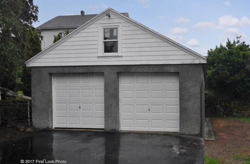 93 Old Main St, Lincoln, RI 02838-1616