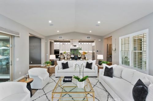 1769 Green Orchard Pl, Riverside CA  92508-8746 exterior