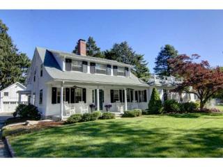 27 Alfred Drown Rd, Barrington, RI 02806-1805