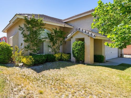 44015 36th St, Lancaster, CA 93536-6270