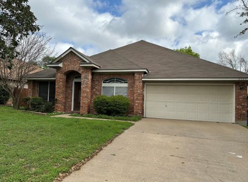 2302 Emmett Pkwy, Austin TX  78728-4548 exterior
