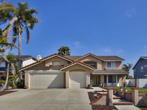 3817 Carnegie Dr, Oceanside, CA 92056-6323