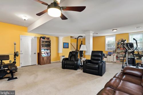 276 Pne Crk Dr, Carlisle PA  17013-9611 exterior