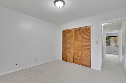 2560 Bradford Sq, Atlanta GA  30345-1339 exterior