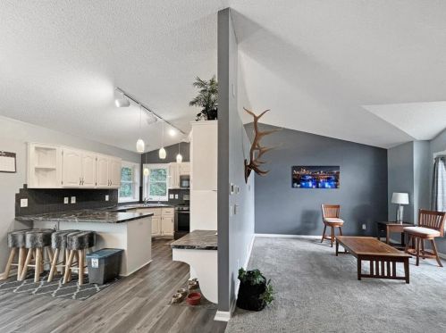 2533 Radisson Woods Dr, Minneapolis MN  55449-5320 exterior