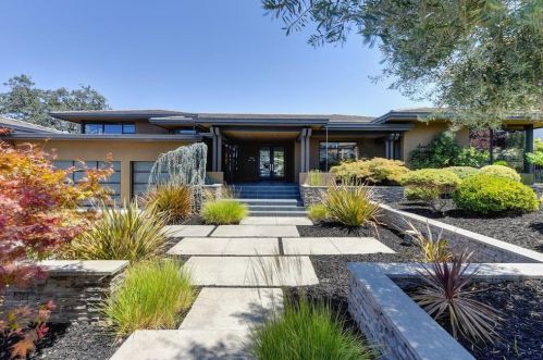 2913 Capetanios Dr, Folsom, CA 95762-4606