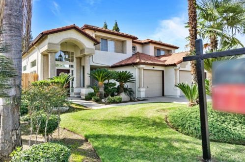 760 Hughes Ave, Clovis, CA 93611-0344
