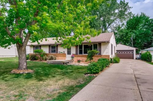 675 Hiawatha Ave, Saint Paul MN  55127-5116 exterior