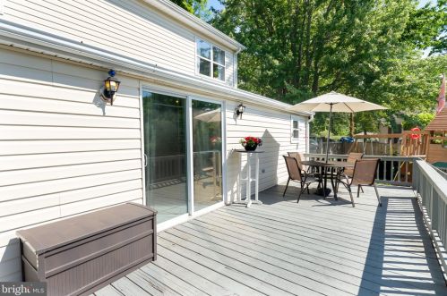 1217 Pine Ave, Shady Side MD 20764-9575 exterior