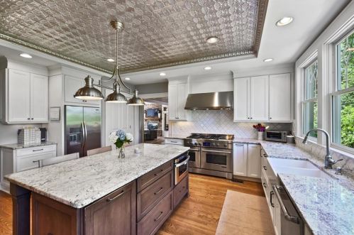 72 Brookhaven Dr, Atlanta GA  30319-3004 exterior