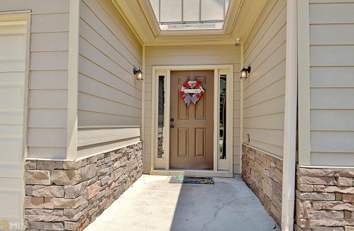86 Village Park Dr, Newnan, GA 30265-5550
