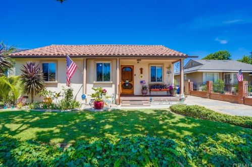 3915 148th St, Hawthorne, CA 90250-8303