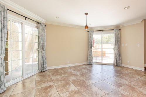 2411 Chevy Chase Dr, Glendale CA  91206-4525 exterior