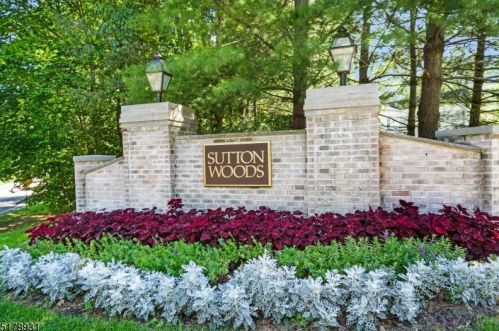 170 Riveredge Dr, Chatham Township, NJ 07928-3112