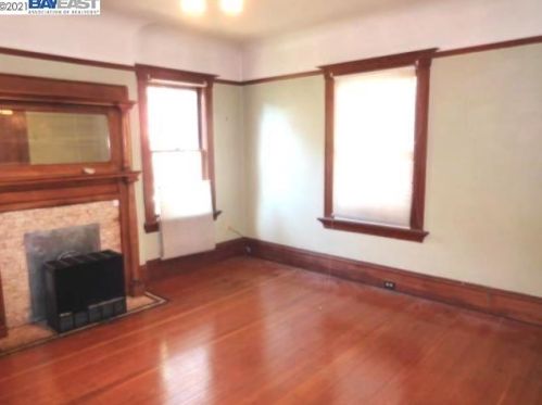 2418 Atherton St, Berkeley, CA 94704-2113